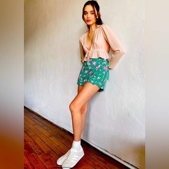 ARITZIA Sunday Best Cropped Tie-Front Blouse | S | - Picture 1 of 9